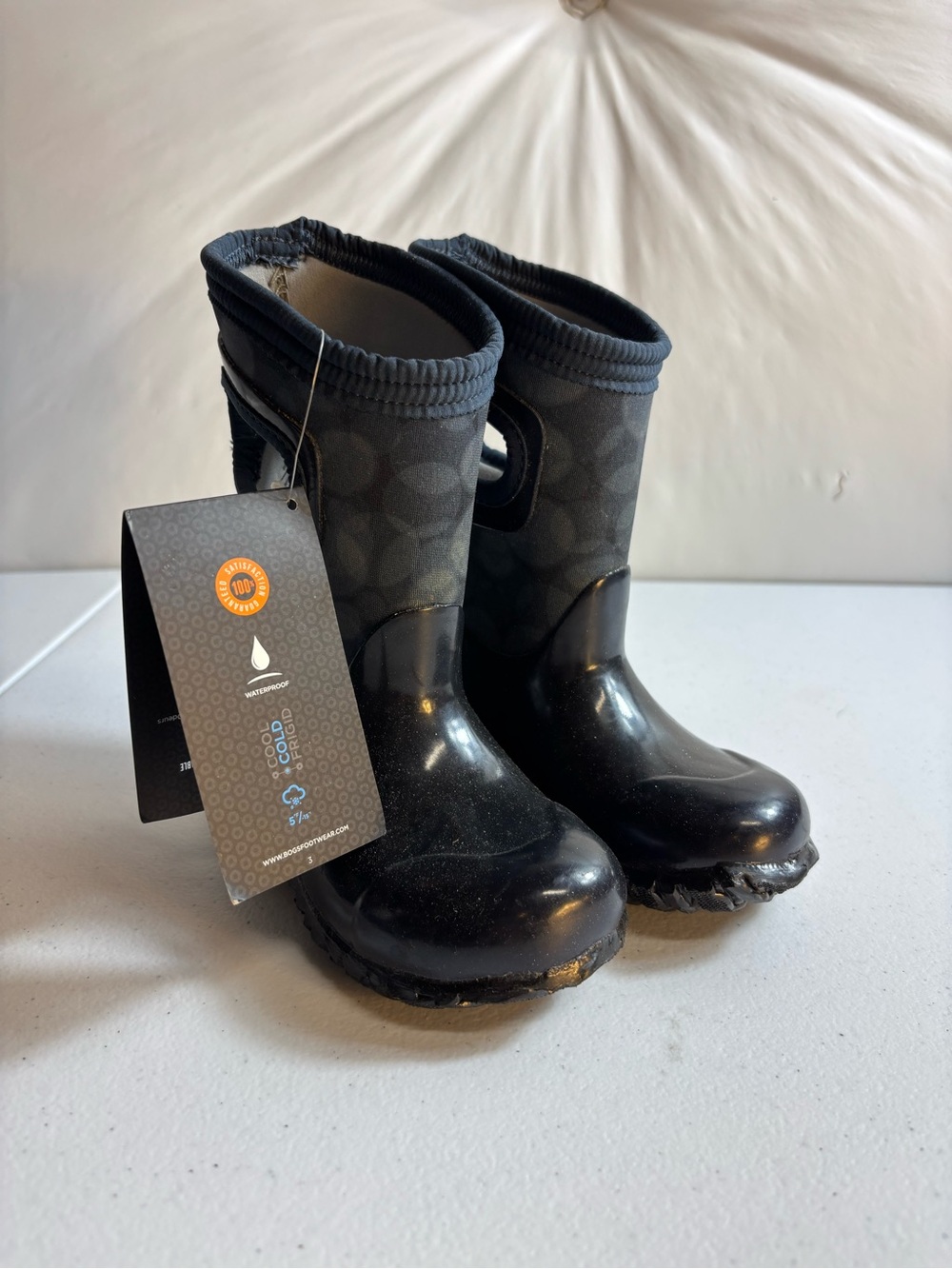 NWT Bogs Baby Classic waterproof snow and rain boots child size 7